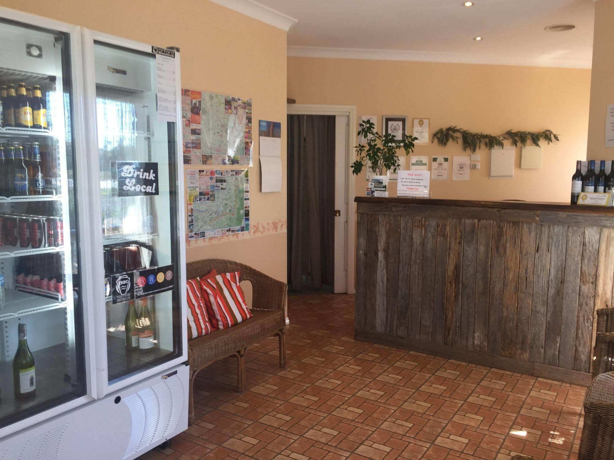 Tuckerbox Motor Inn 군다가이 외부 사진