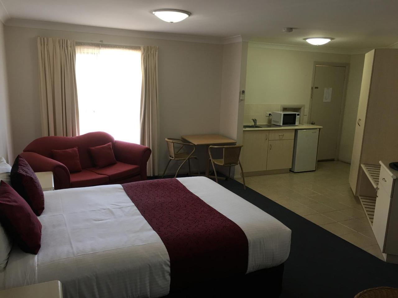 Tuckerbox Motor Inn 군다가이 외부 사진