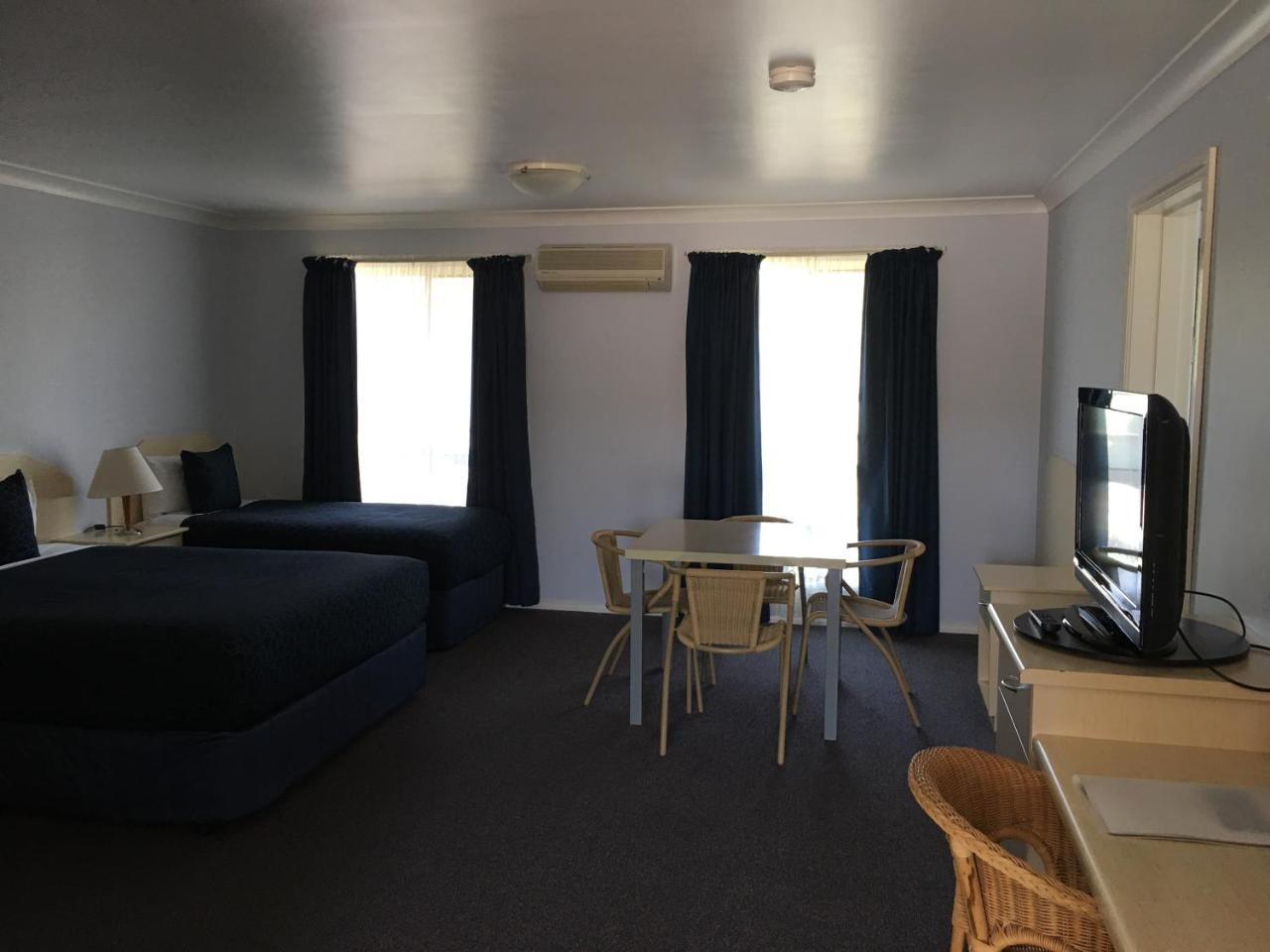 Tuckerbox Motor Inn 군다가이 외부 사진